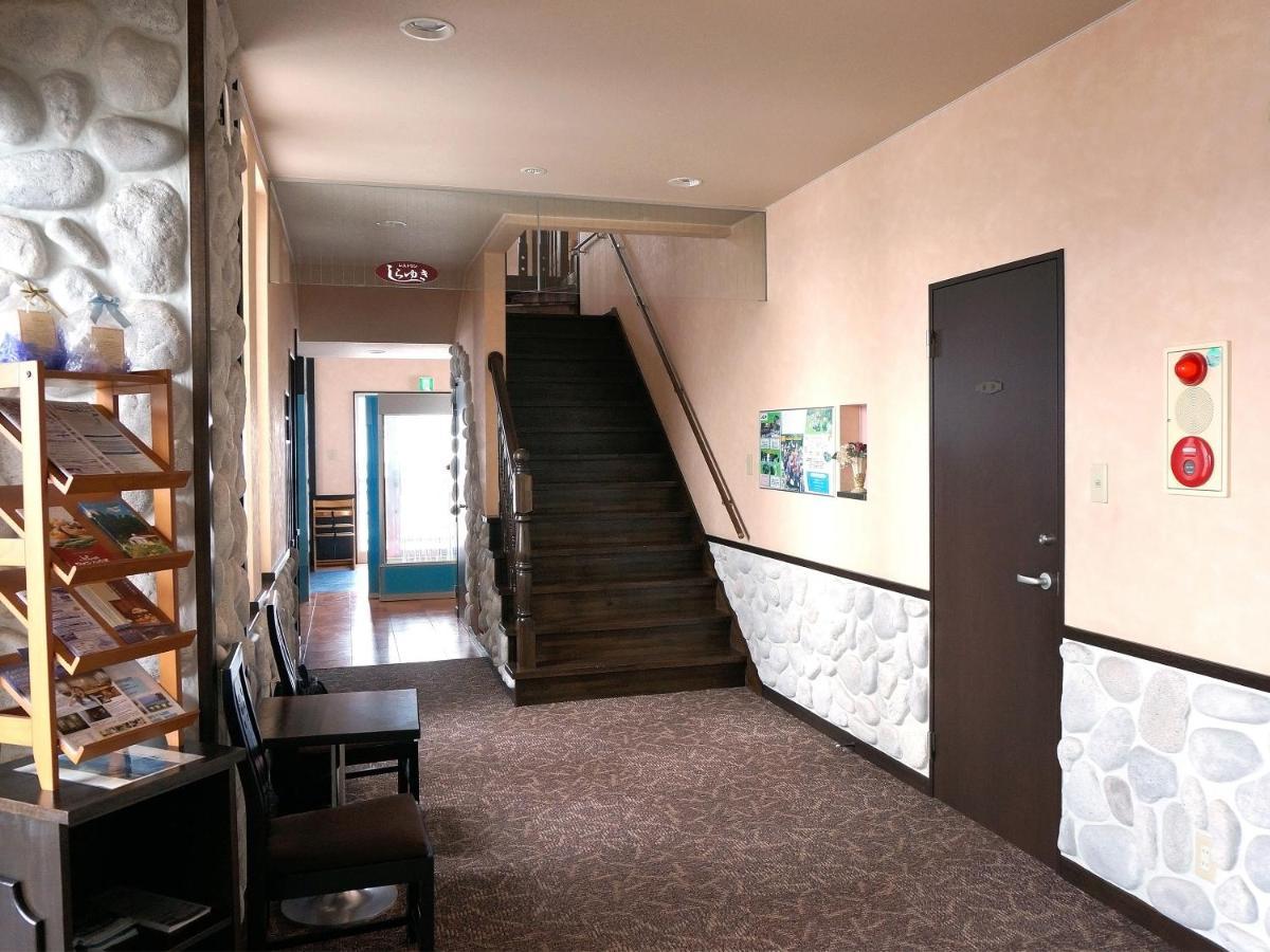 Petit Hotel Blaneneige Nakafurano Екстериор снимка