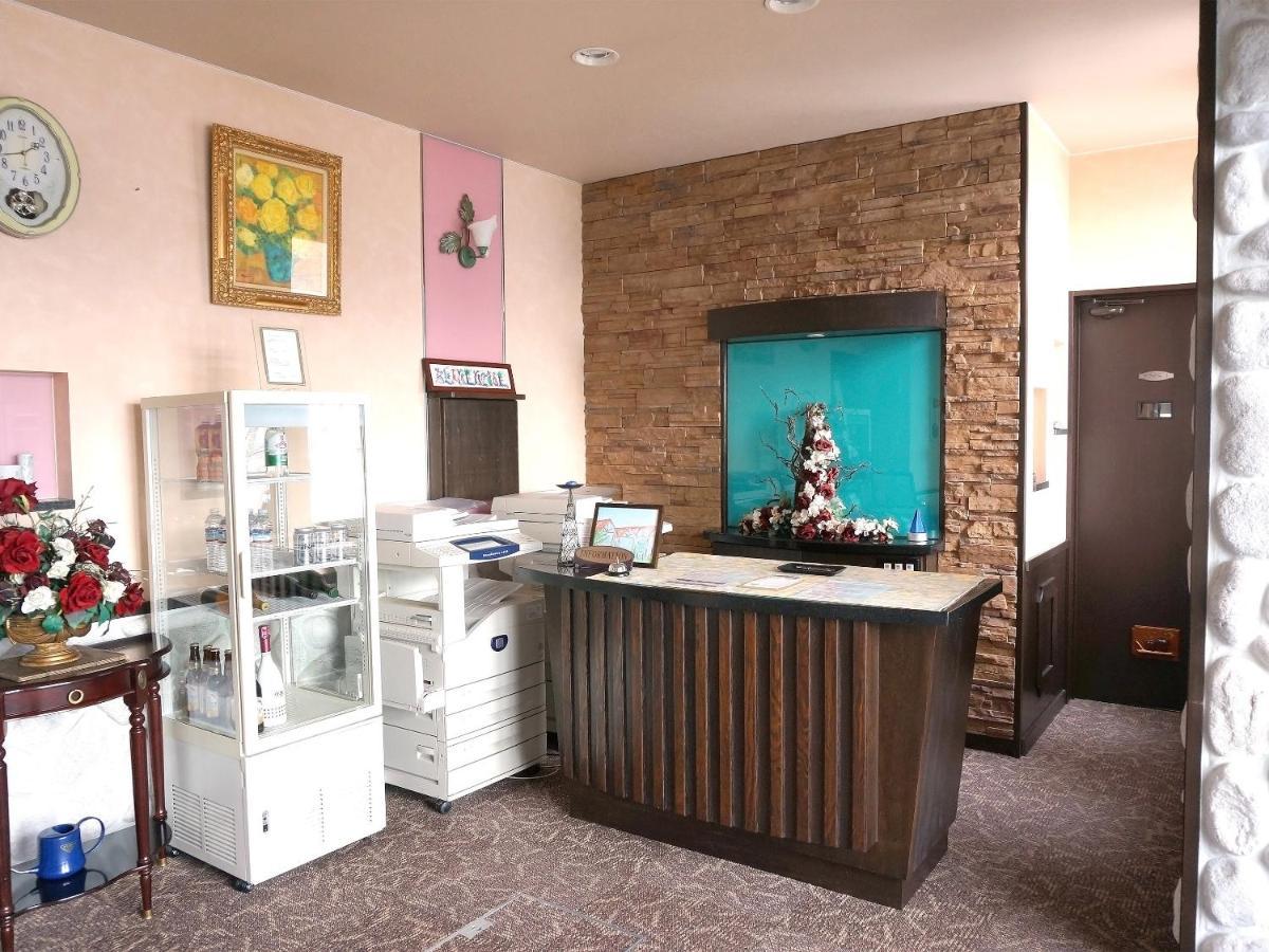 Petit Hotel Blaneneige Nakafurano Екстериор снимка
